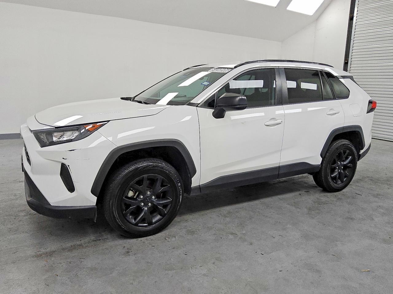 2021 Toyota RAV4, LE