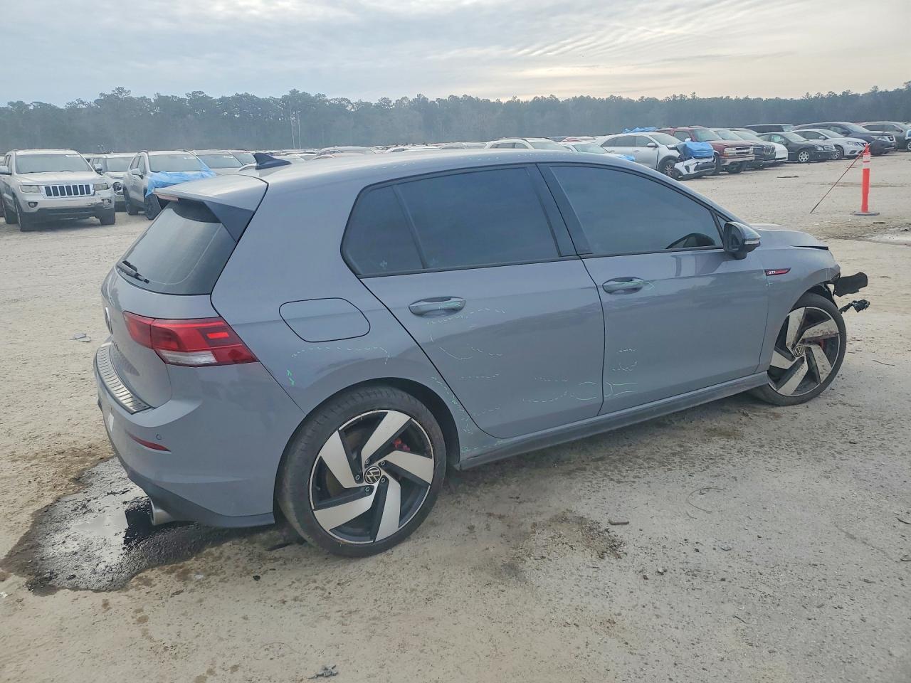 2023 Volkswagen Golf GTI, S