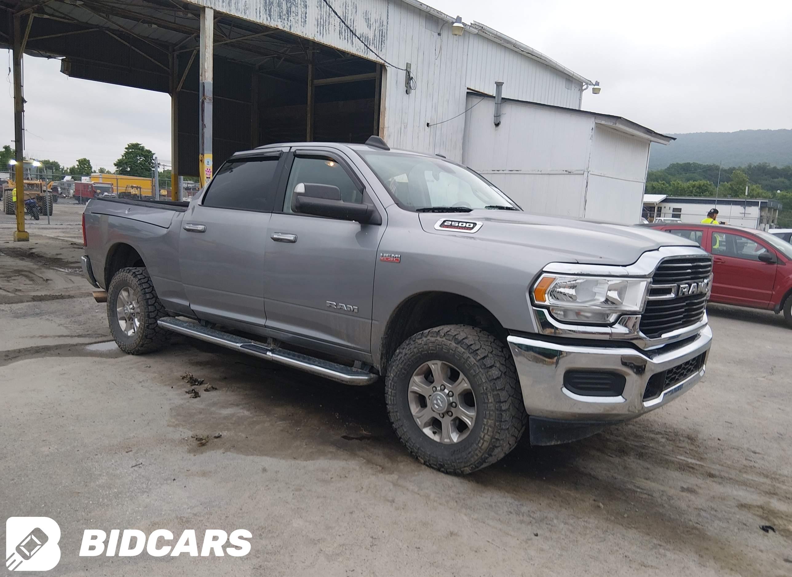 2019 RAM 2500, Big Horn  4X4...