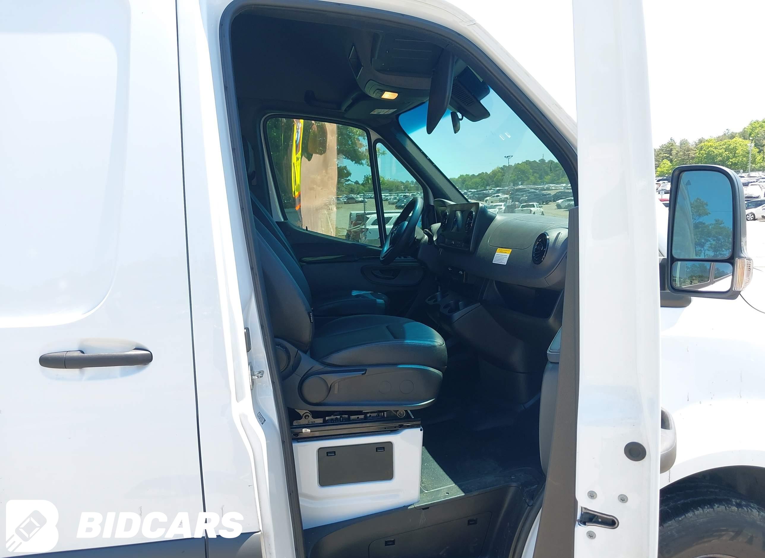 2023 Mercedes-Benz Sprinter 2...