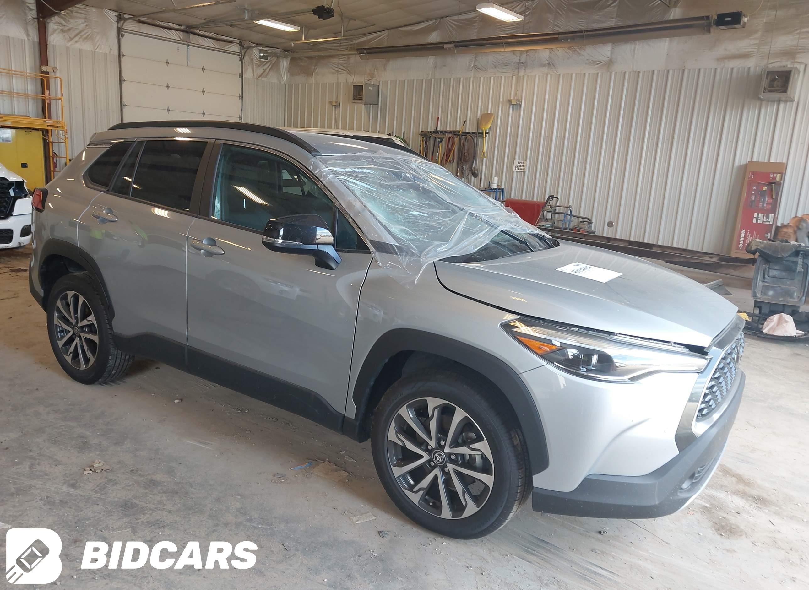 2025 Toyota Corolla Cross, Xle