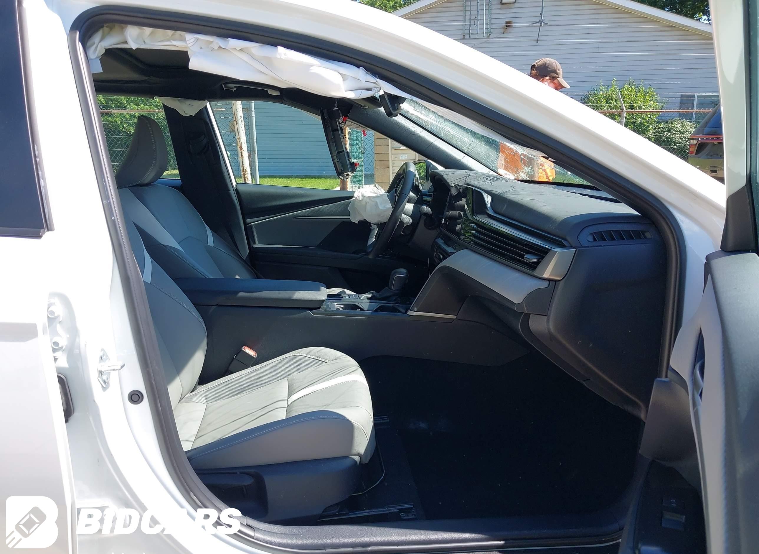 2025 Toyota Camry, SE