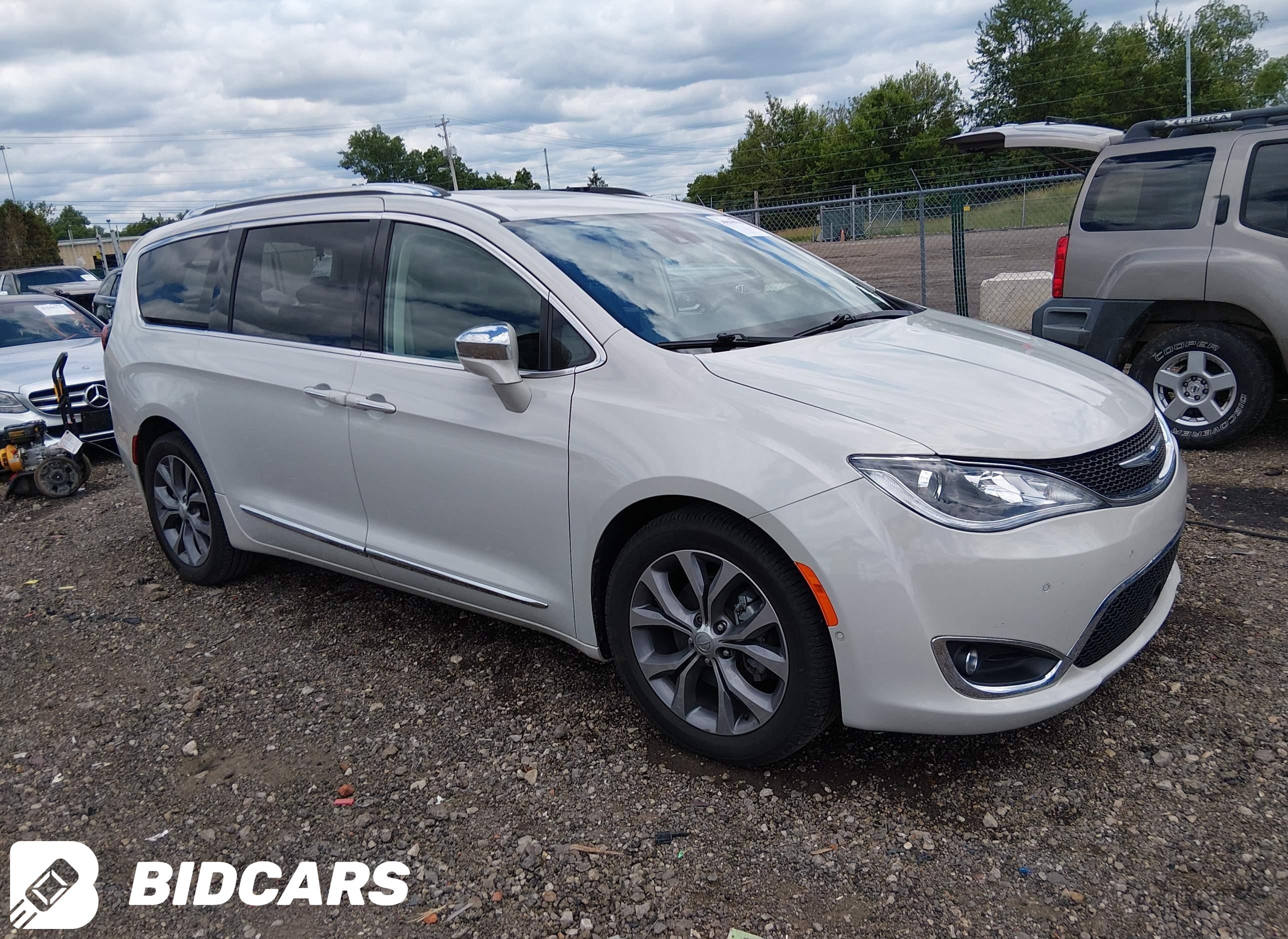 2020 Chrysler Pacifica, Limited