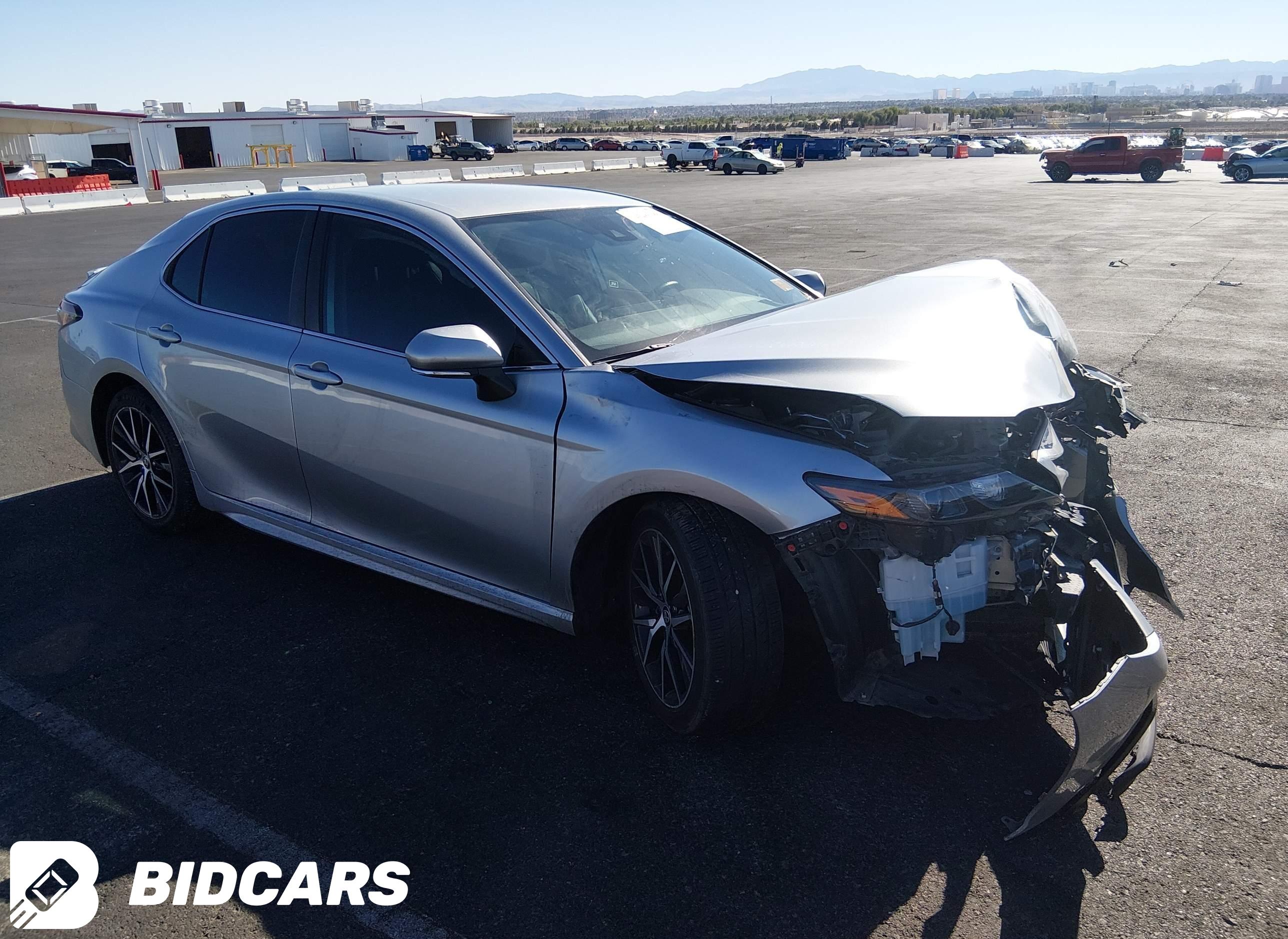 2023 Toyota Camry, SE