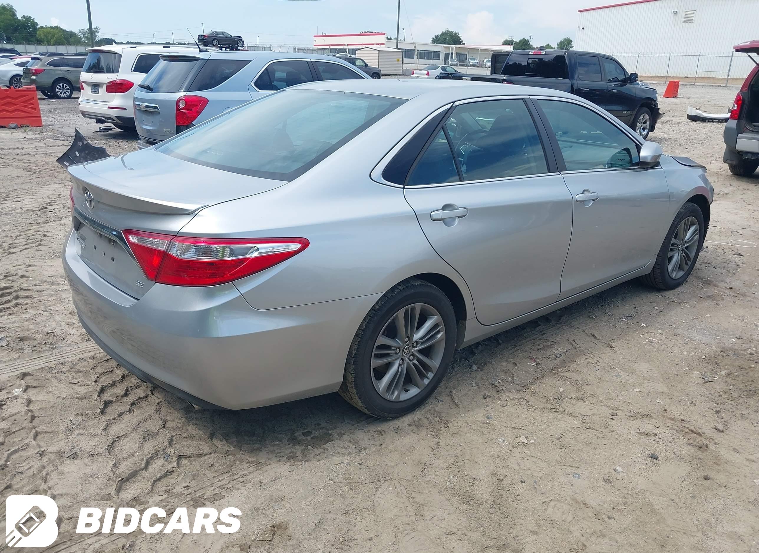 2016 Toyota Camry, SE