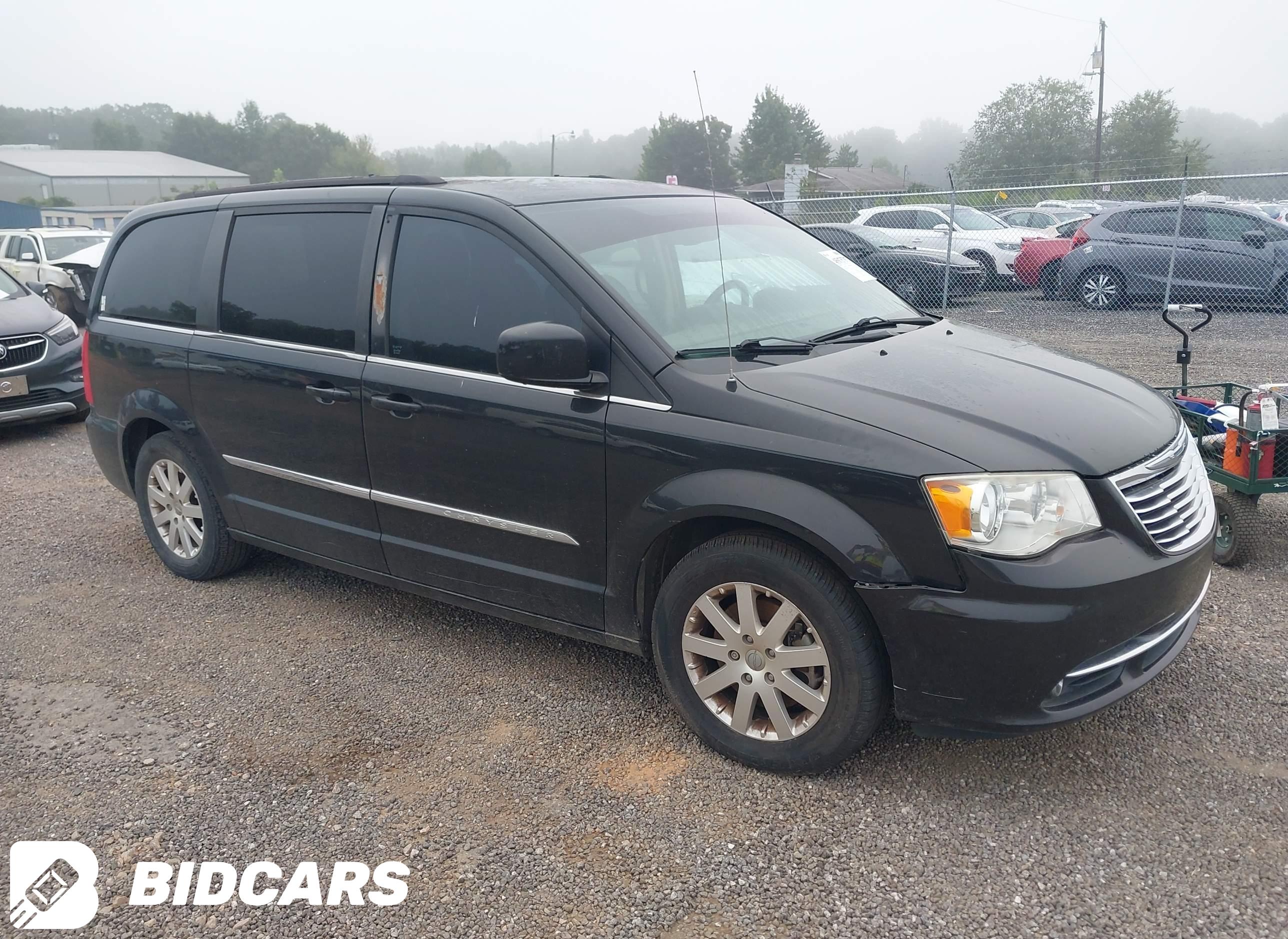 2015 Chrysler Town and Countr...