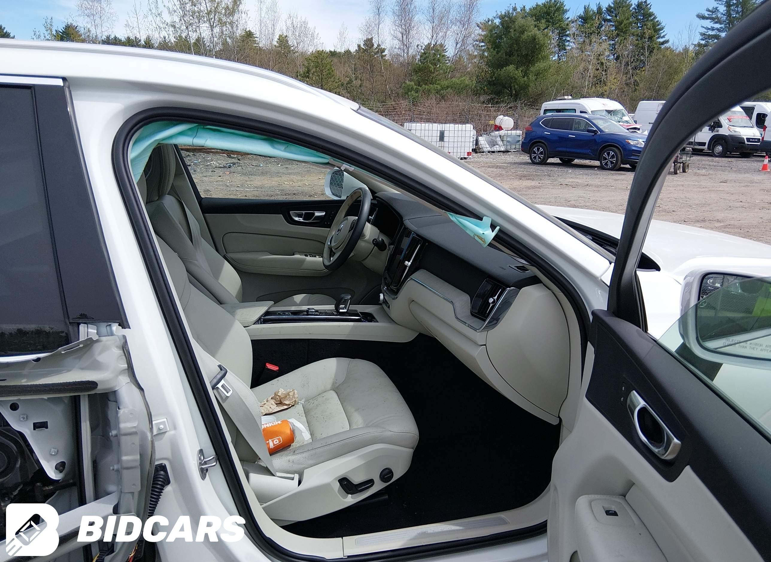 2023 Volvo XC60, B5 Plus Brig...