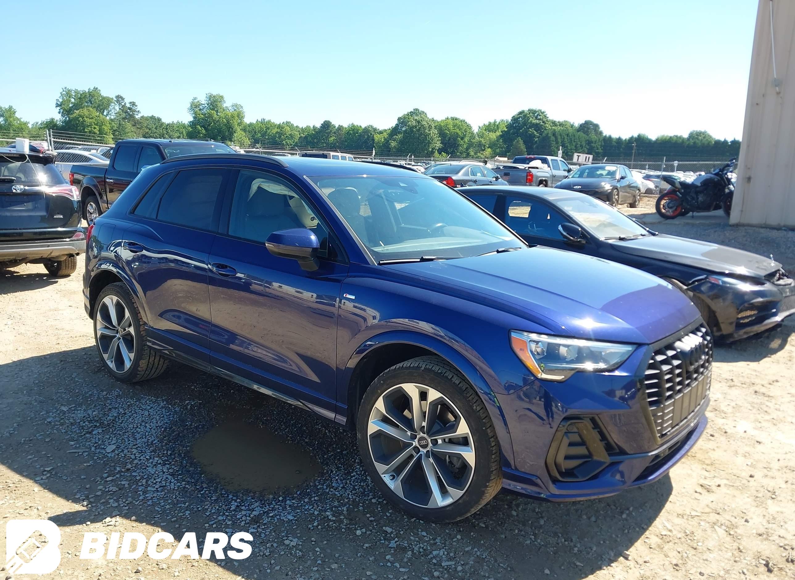 2021 Audi Q3, Premium 45 Tfsi...