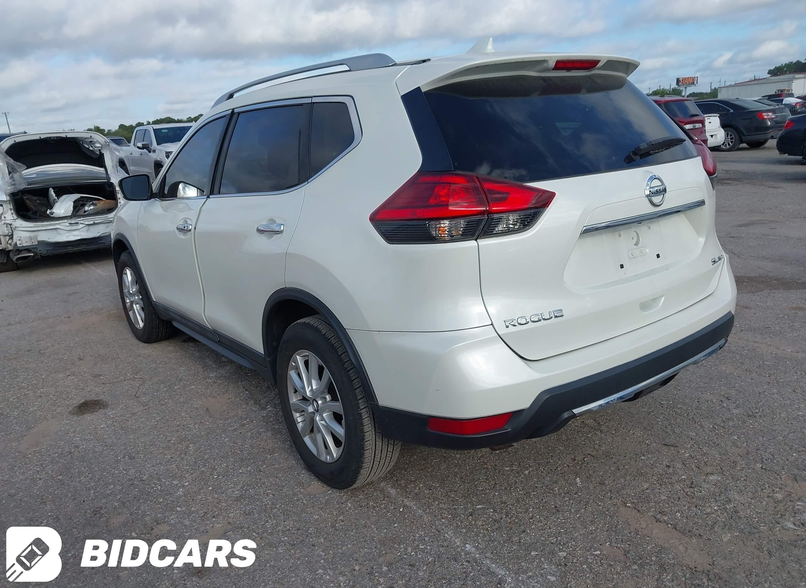 2017 Nissan Rogue, SV