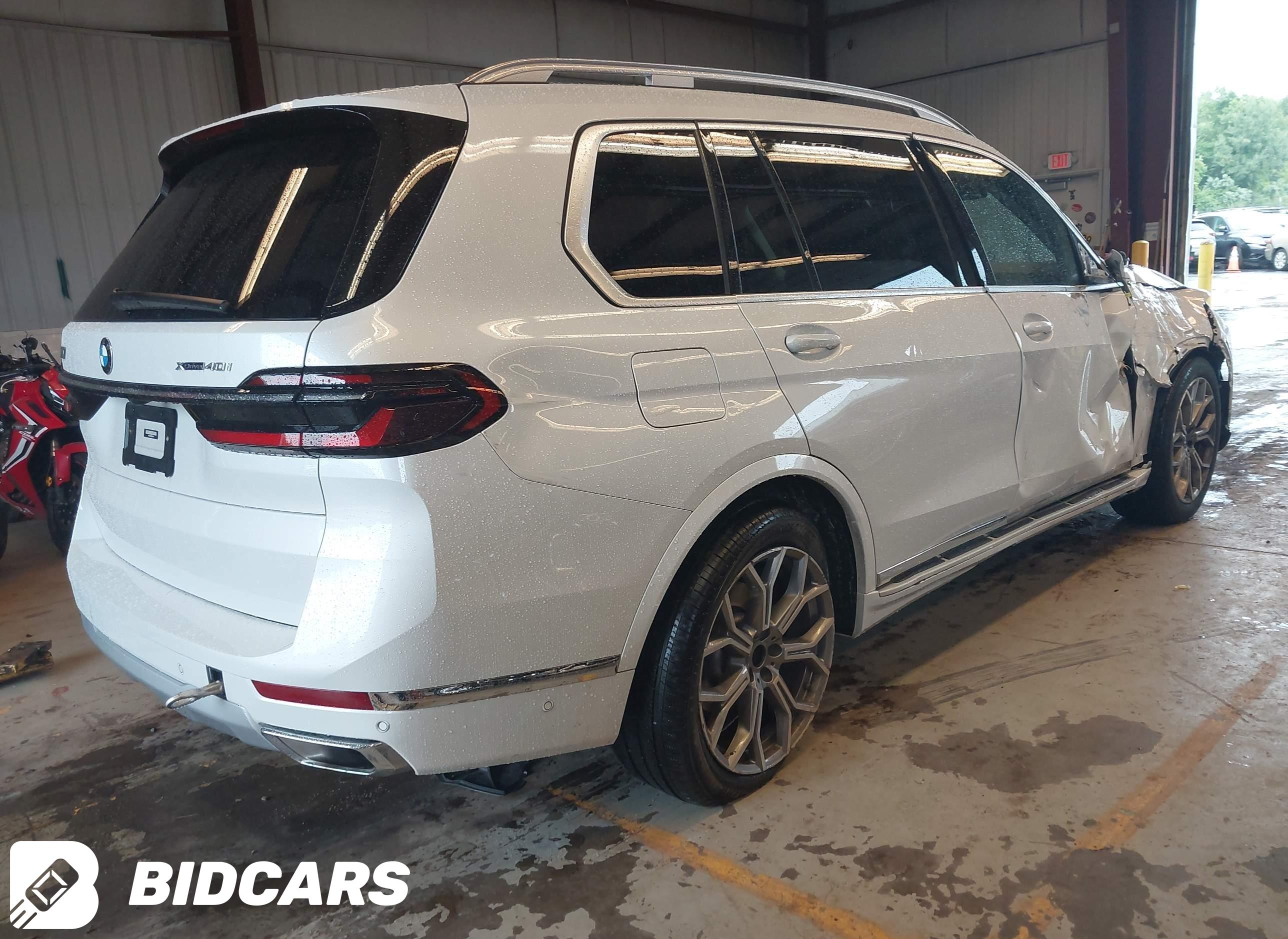 2023 BMW X7, Xdrive40I