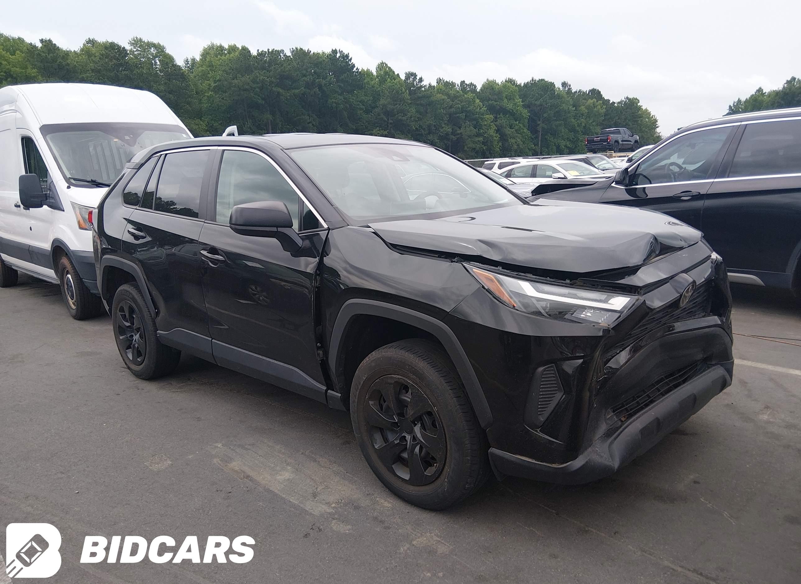 2023 Toyota RAV4, LE