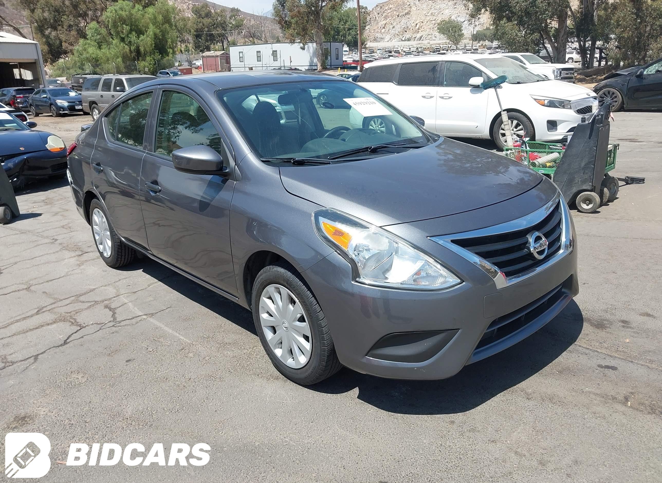 2019 Nissan Versa, 1.6 S+