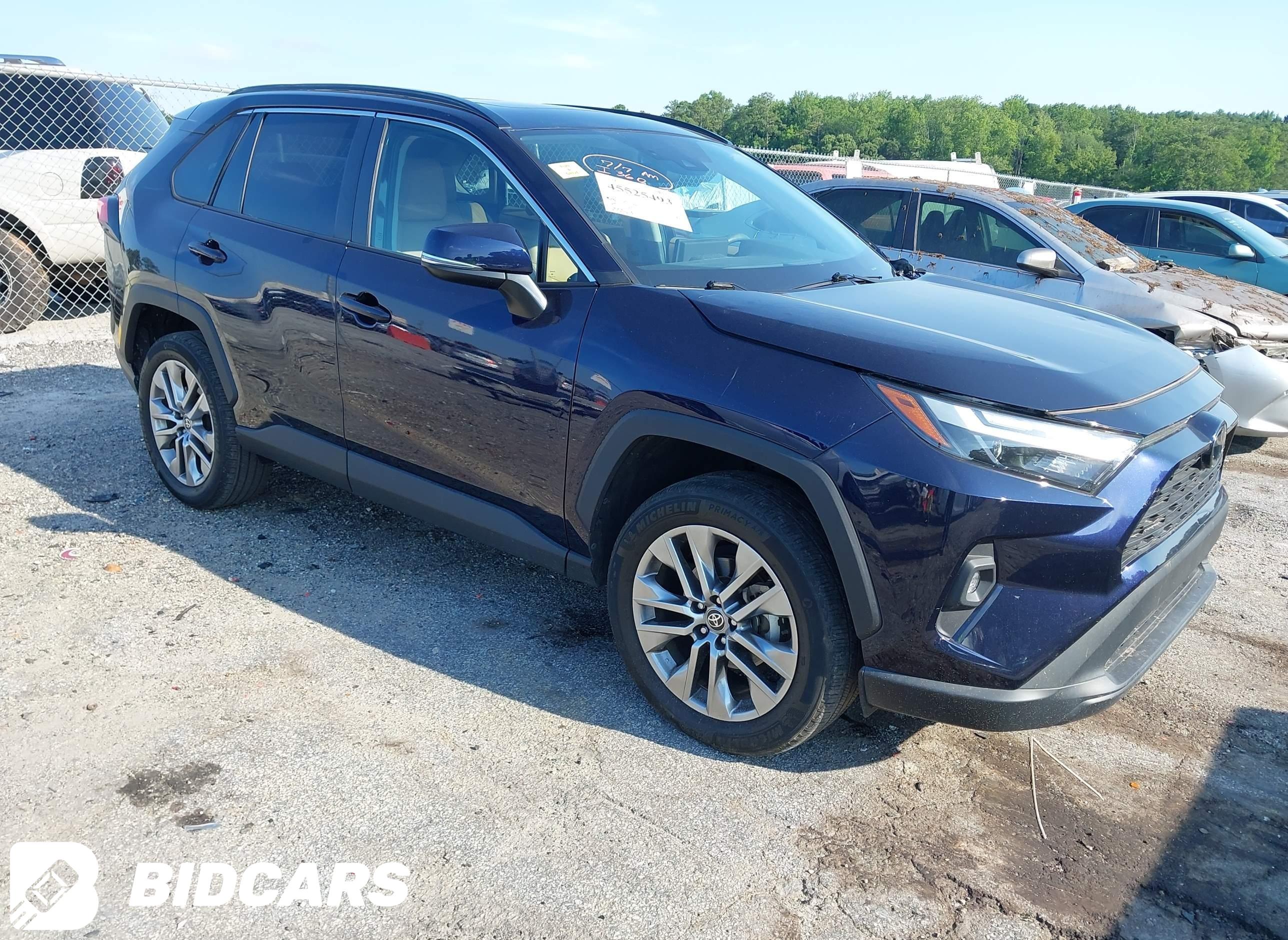 2022 Toyota RAV4, Xle Premium