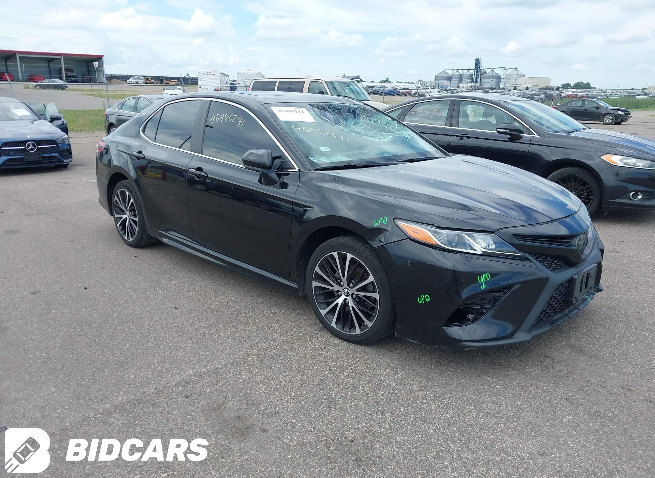 2019 Toyota Camry, SE