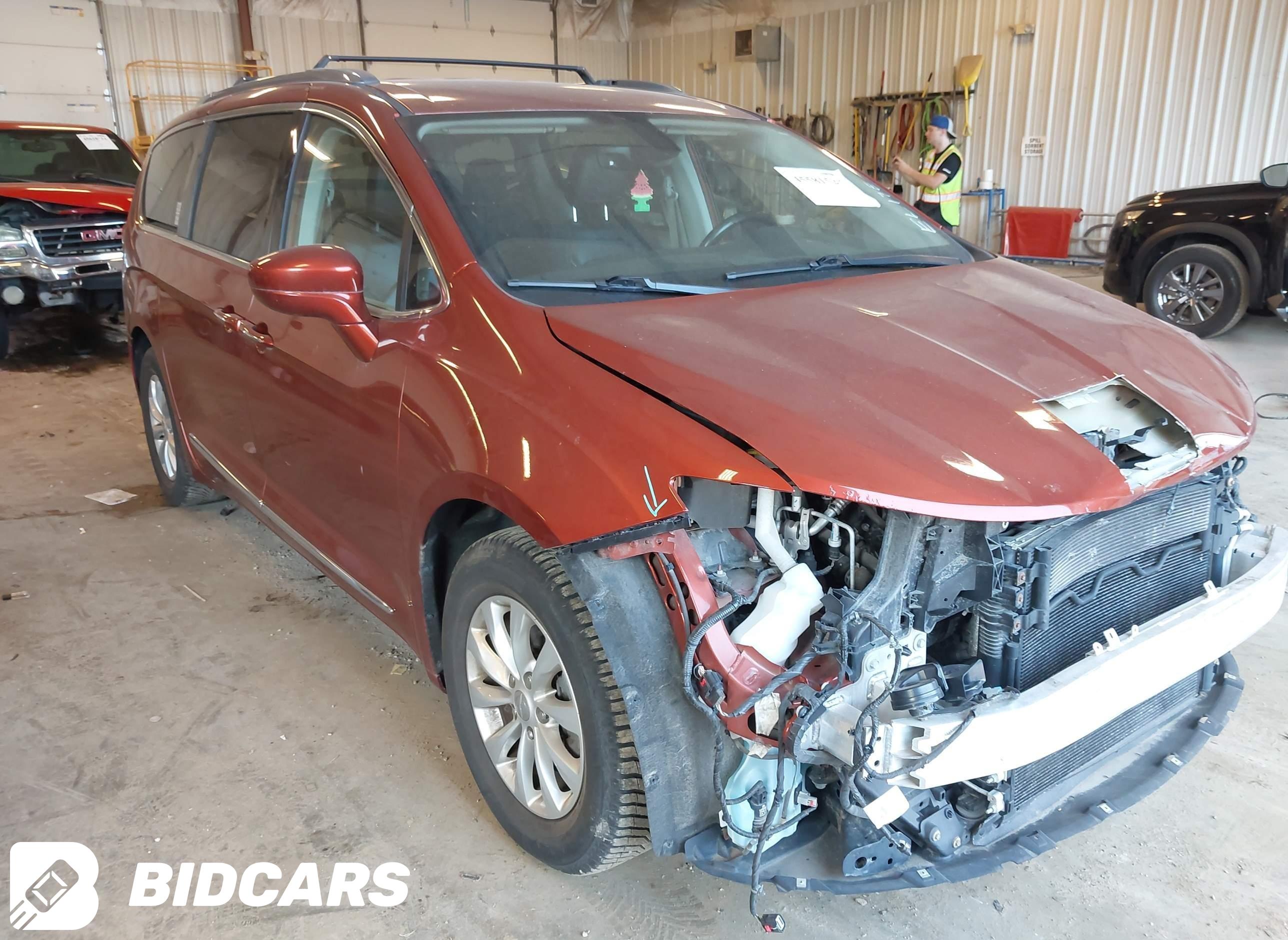 2018 Chrysler Pacifica, Touri...