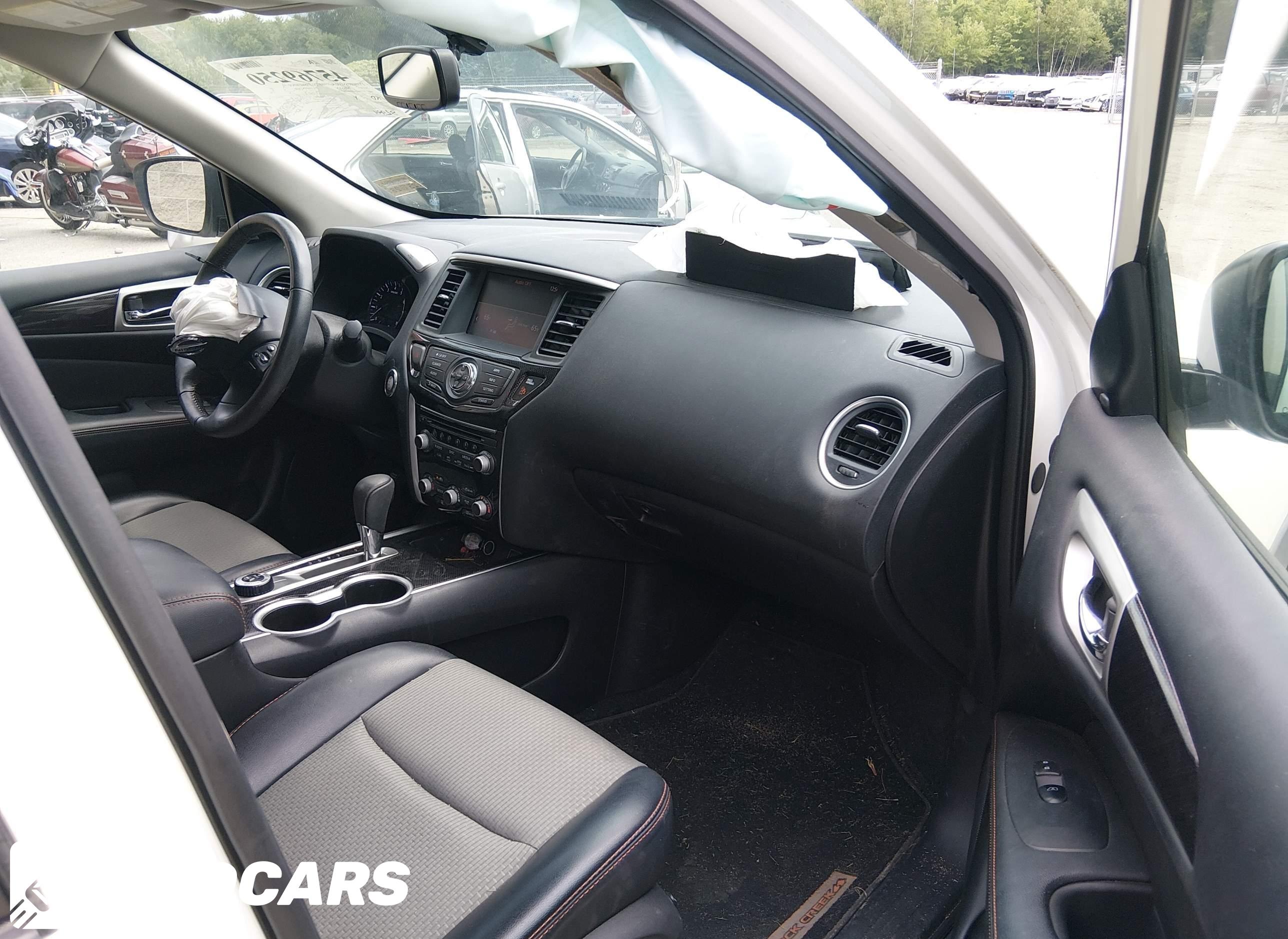 2019 Nissan Pathfinder, SV