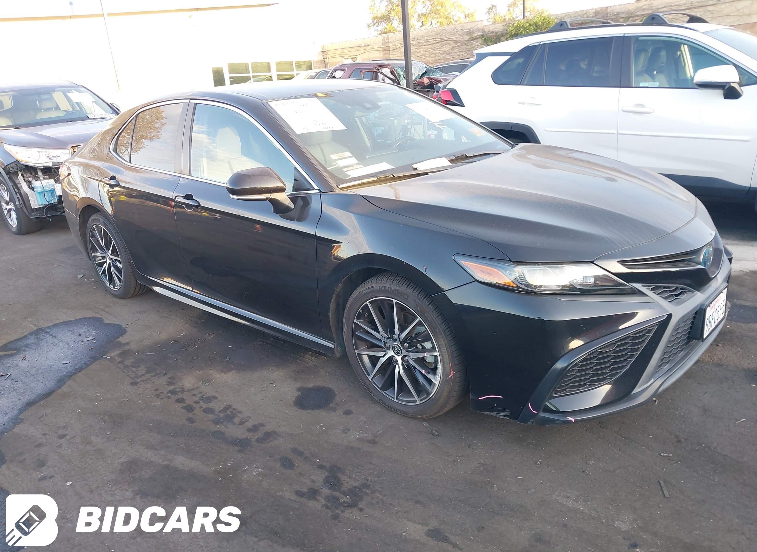 2022 Toyota Camry, Se Hybrid