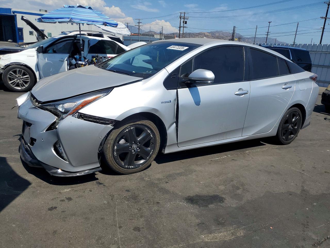 2017 Toyota Prius, Three Touring