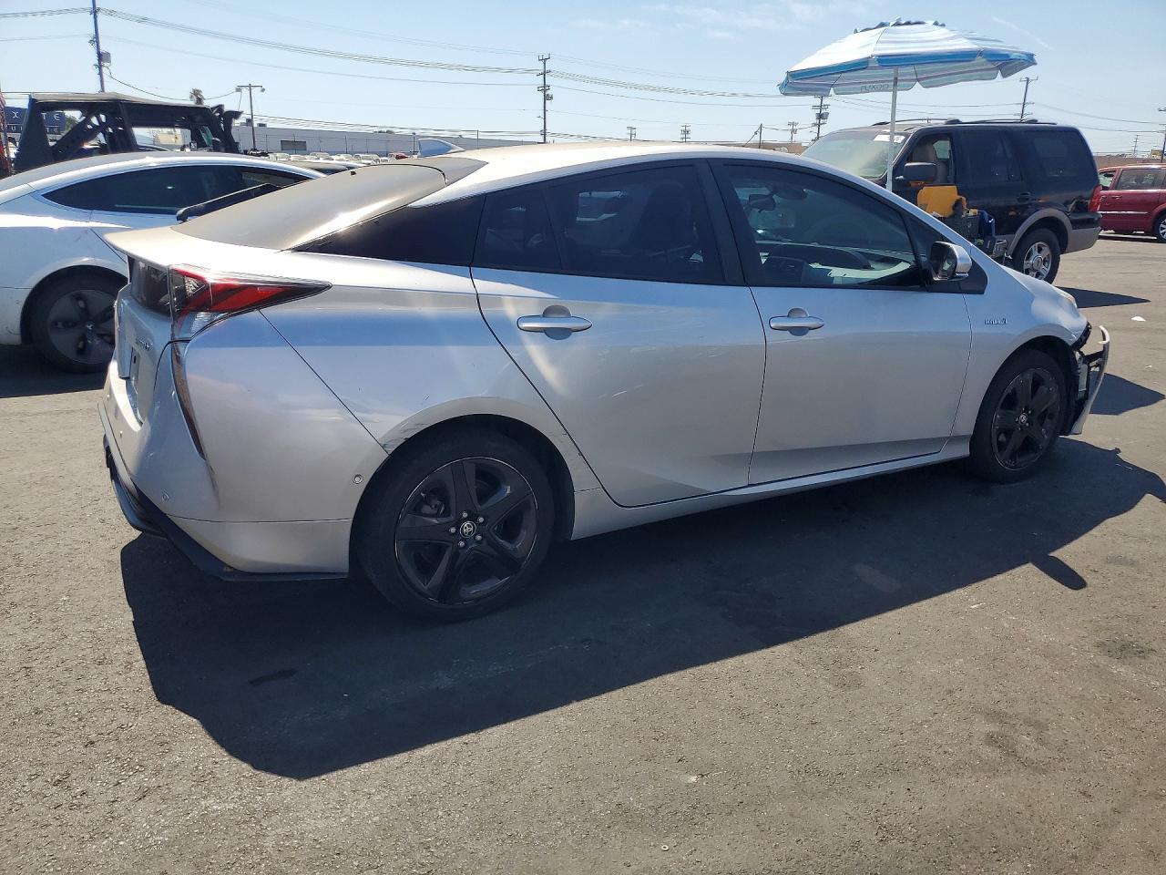 2017 Toyota Prius, Three Touring