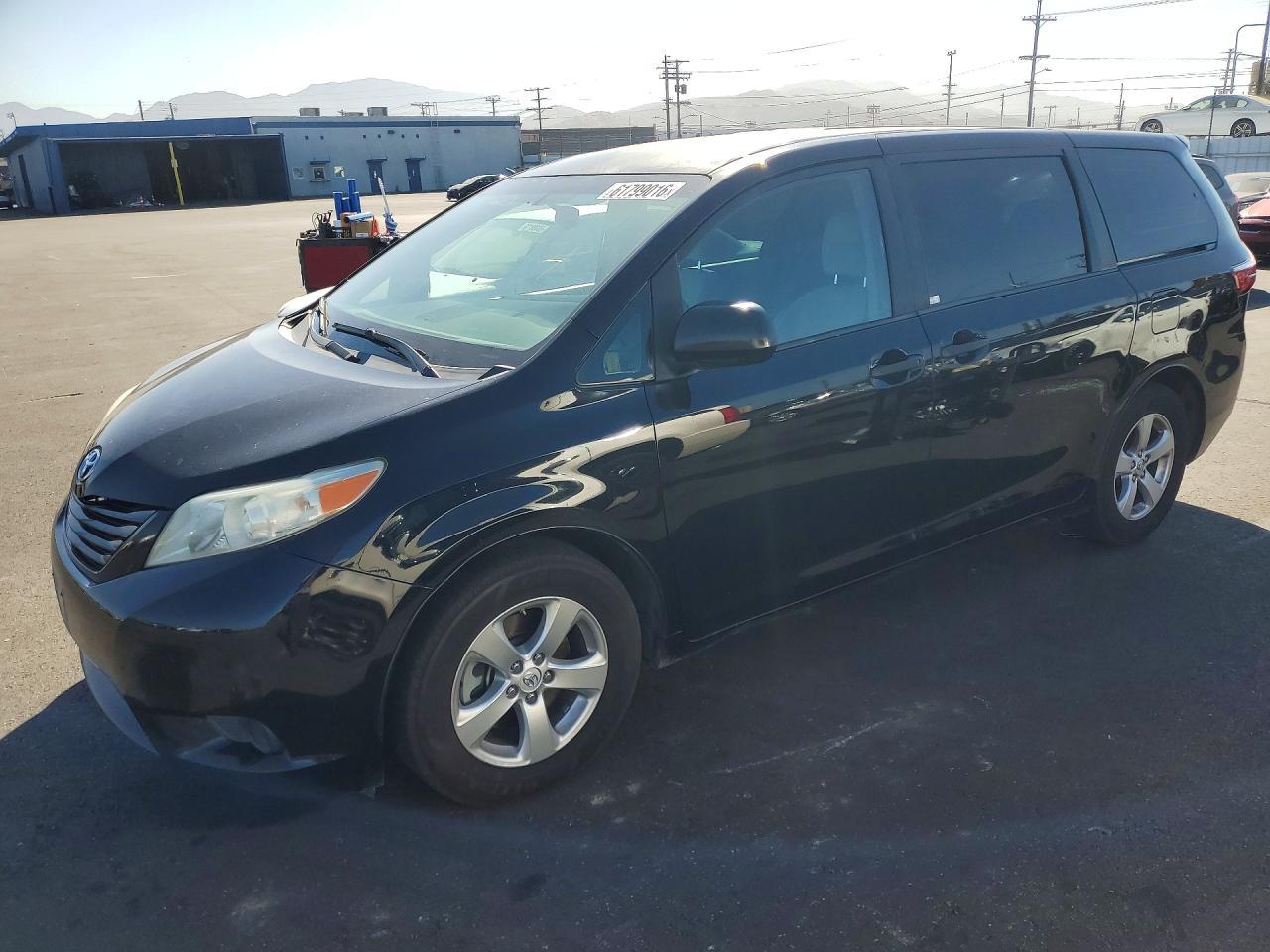 2017 Toyota Sienna, L 7-Passe...