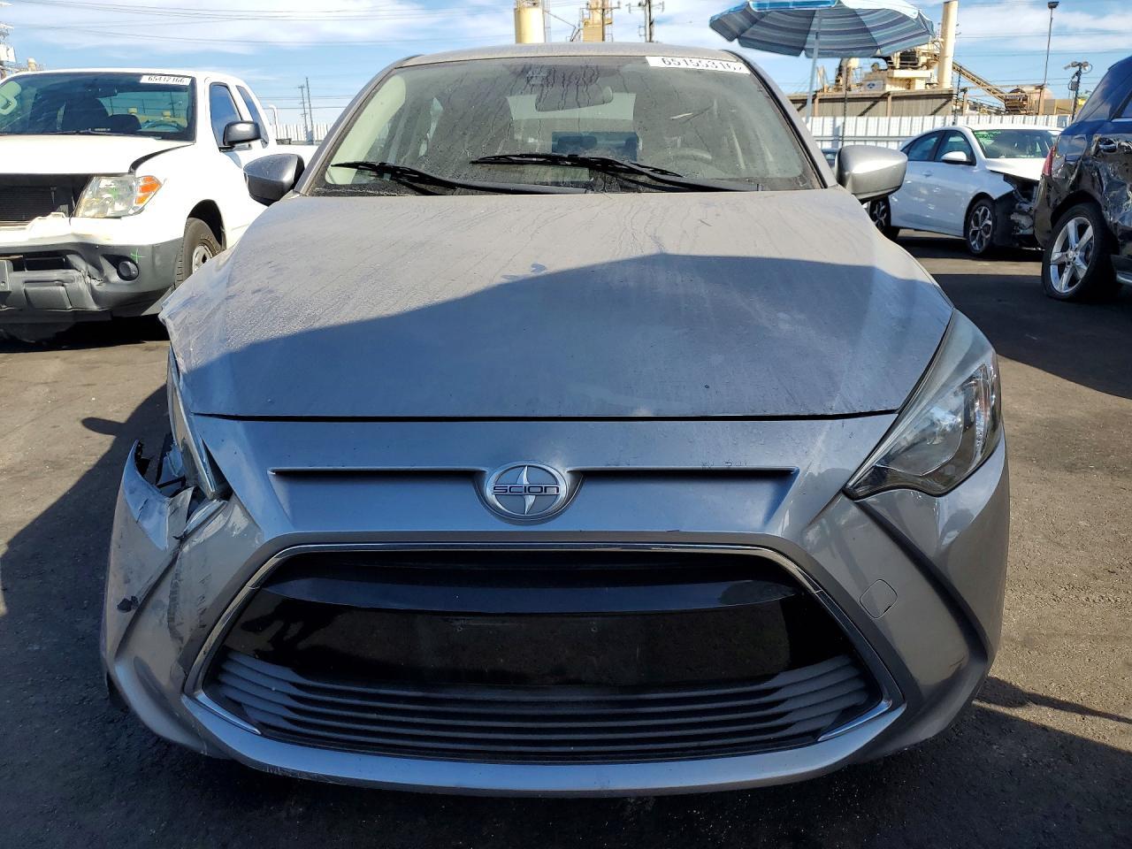 2016 Scion IA, Base