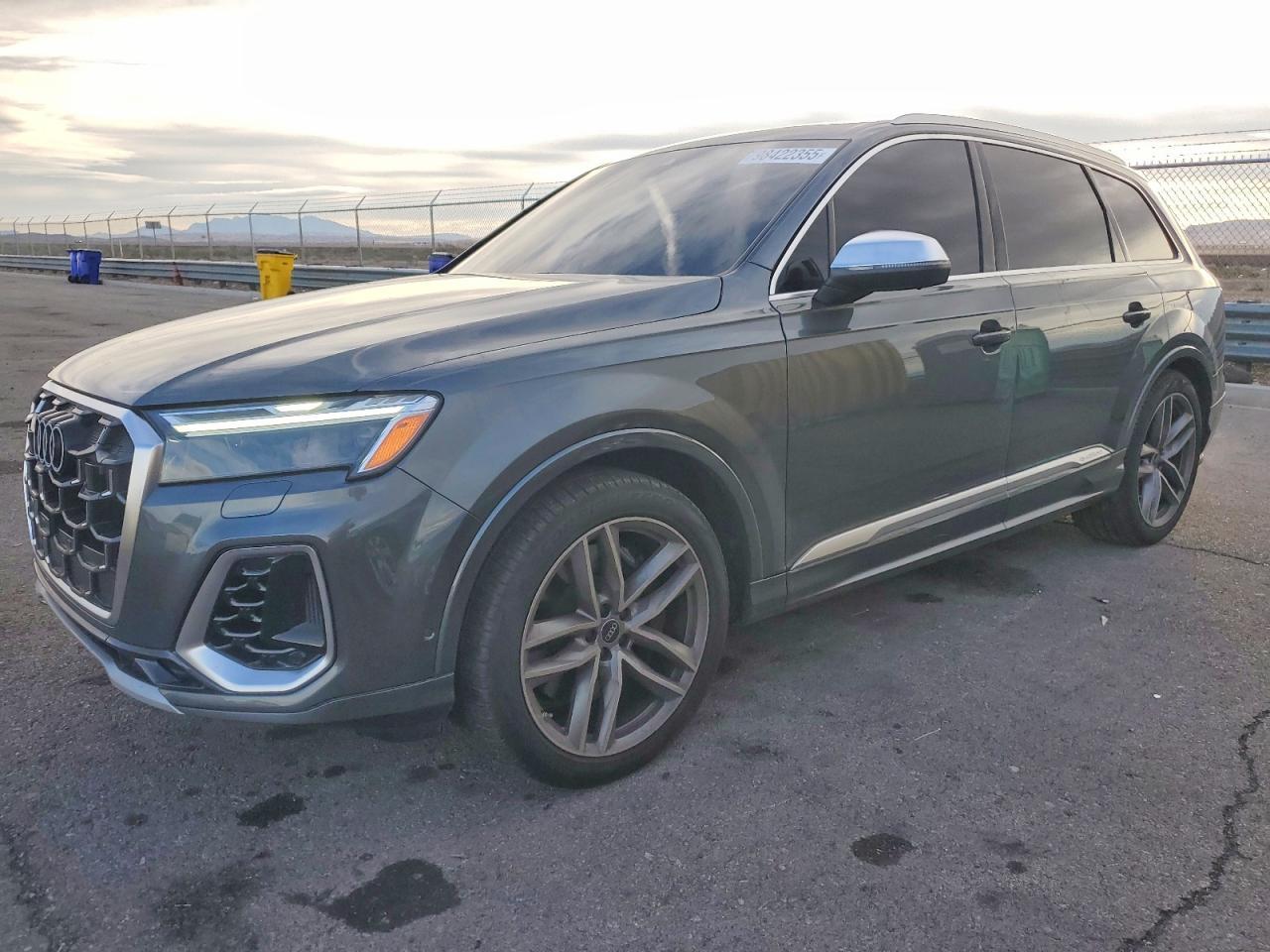 2025 Audi SQ7, Premium Plus