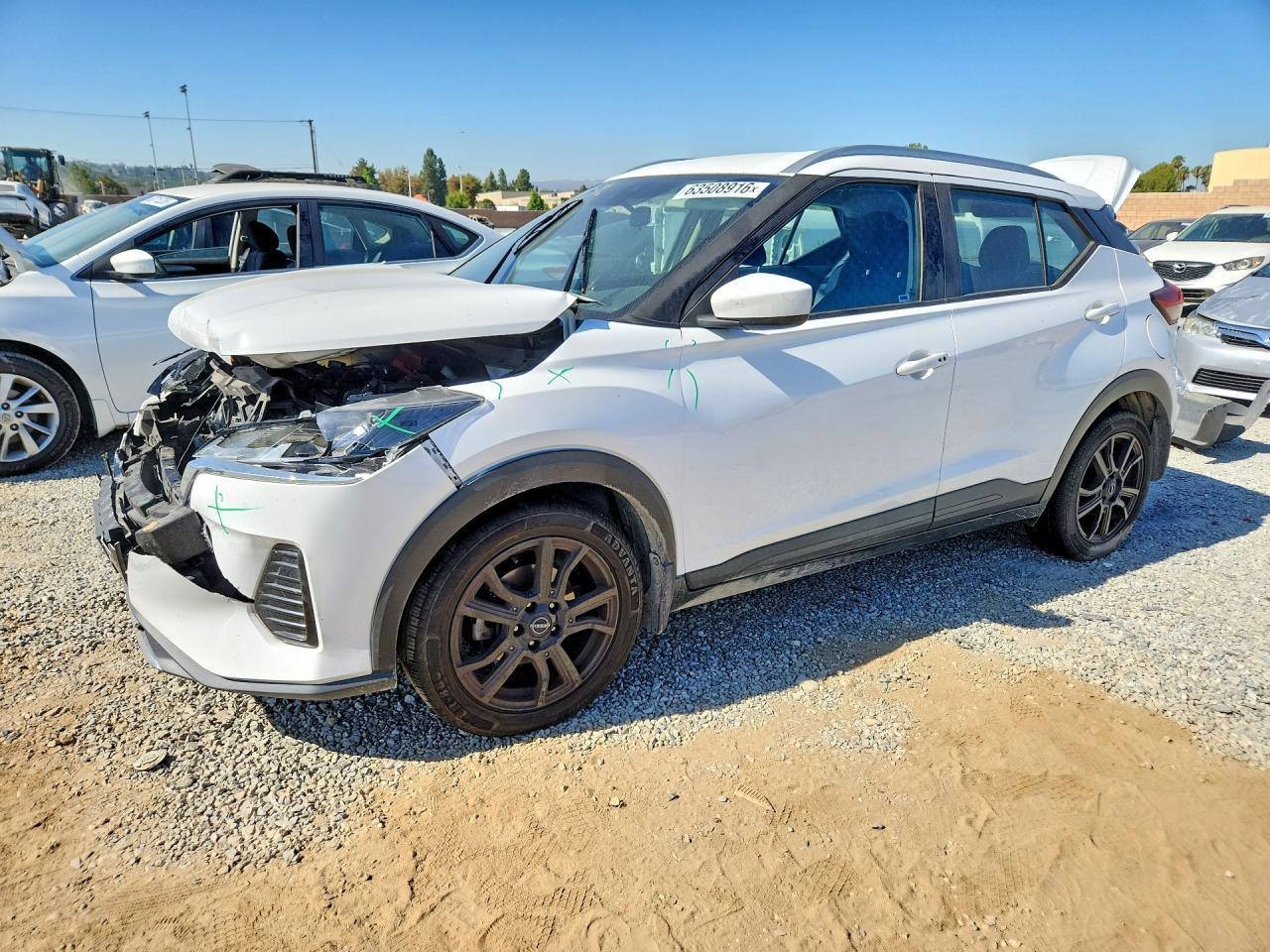 2023 Nissan Kicks, SV