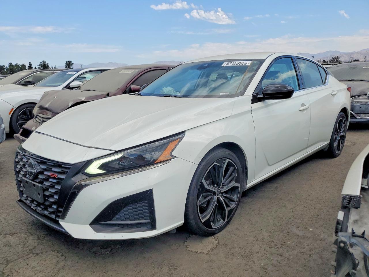 2023 Nissan Altima, SR