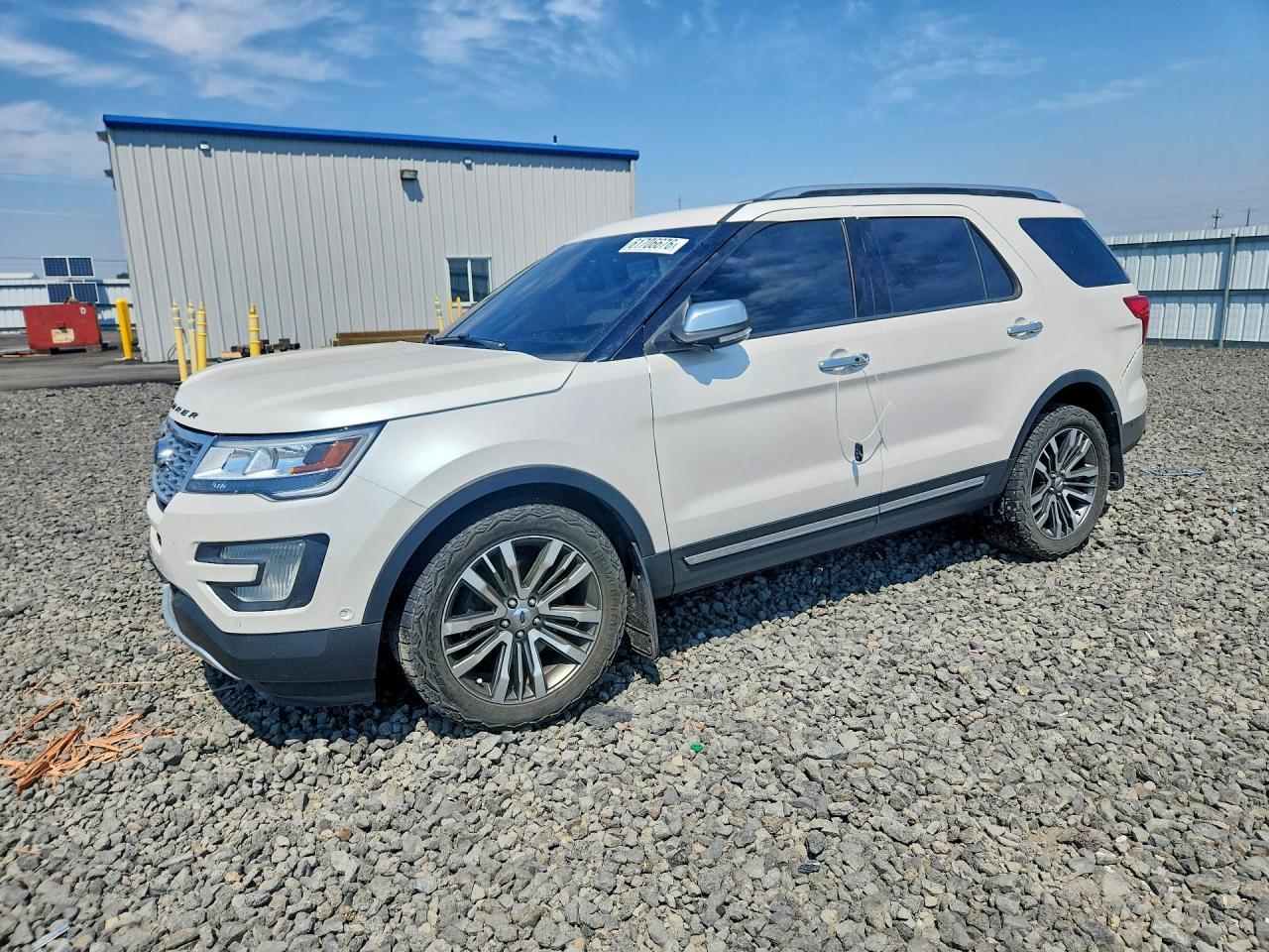 2017 Ford Explorer, Platinum