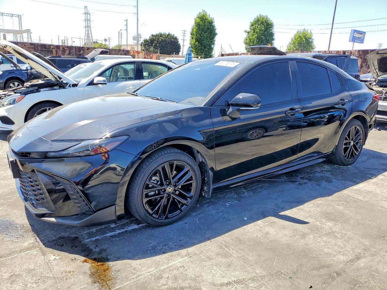 2025 Toyota Camry, SE