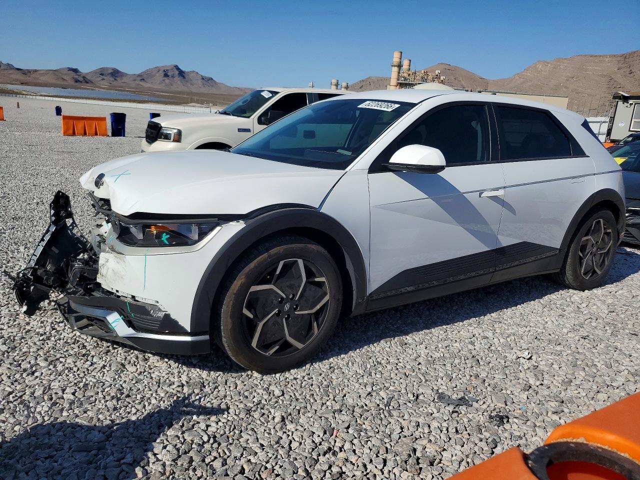 2022 Hyundai Ioniq, SE