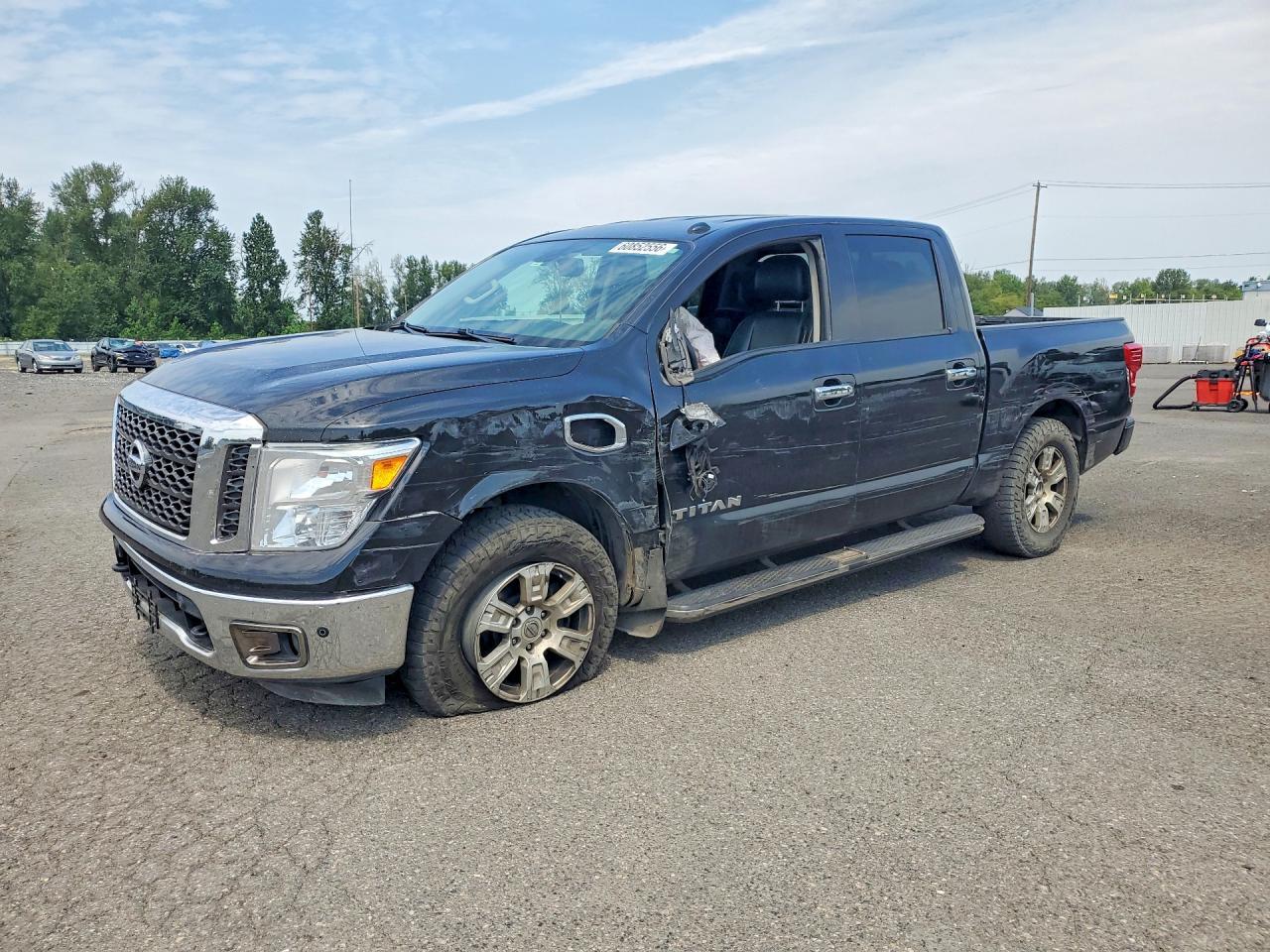 2017 Nissan Titan, SV