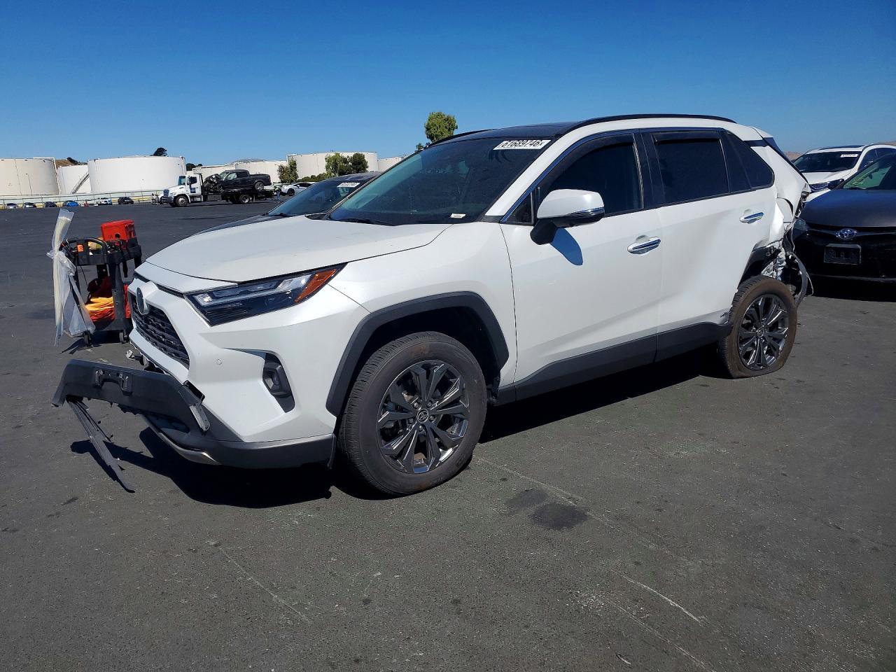 2023 Toyota RAV4, Limited
