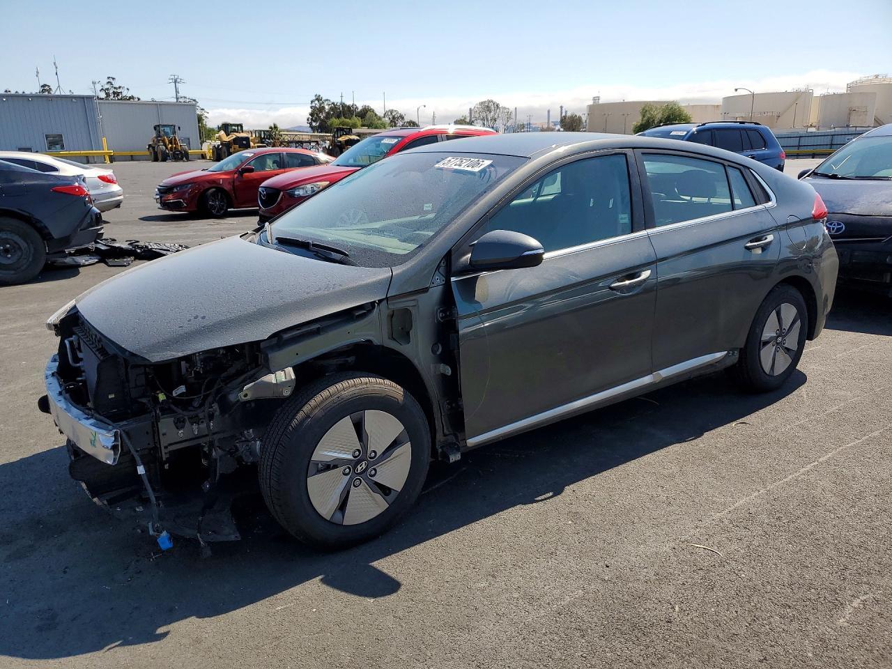 2022 Hyundai Ioniq, SE