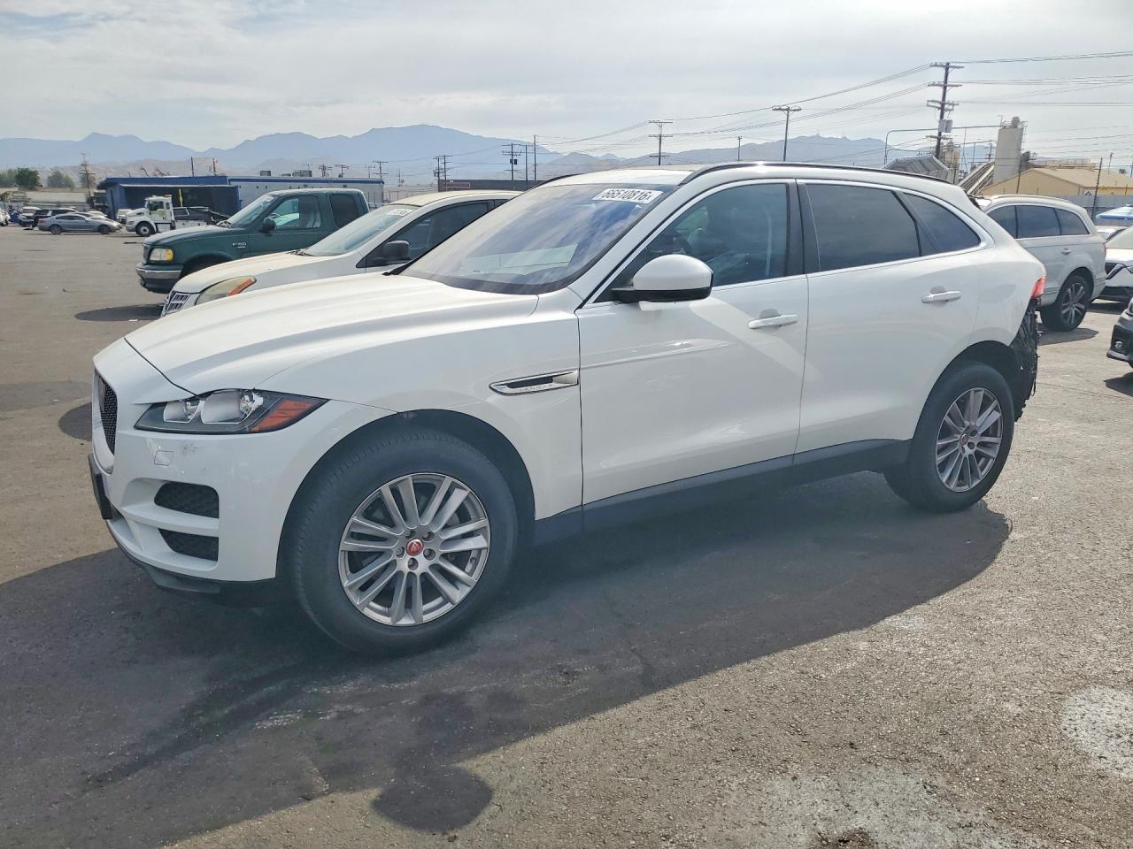 2019 Jaguar F-Pace, Prestige