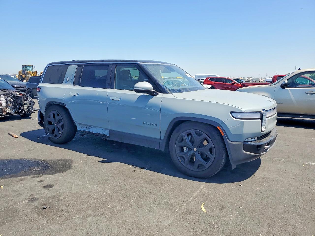 2023 Rivian R1S, Adventure
