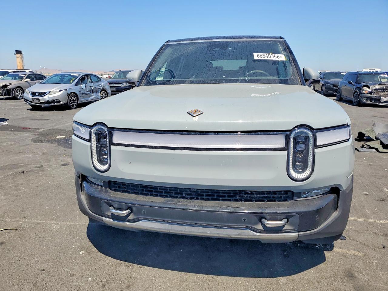 2023 Rivian R1S, Adventure