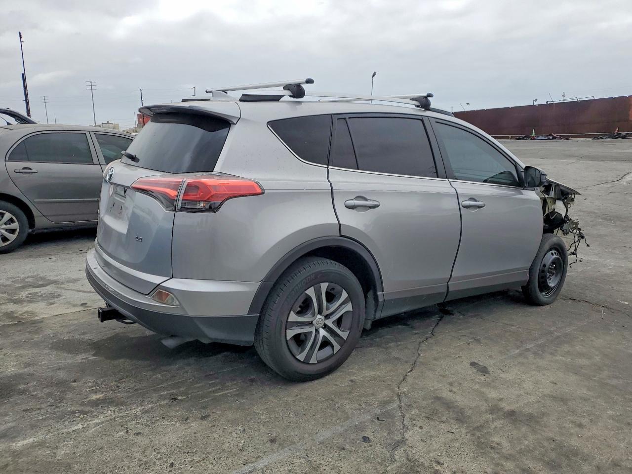 2016 Toyota RAV4, LE