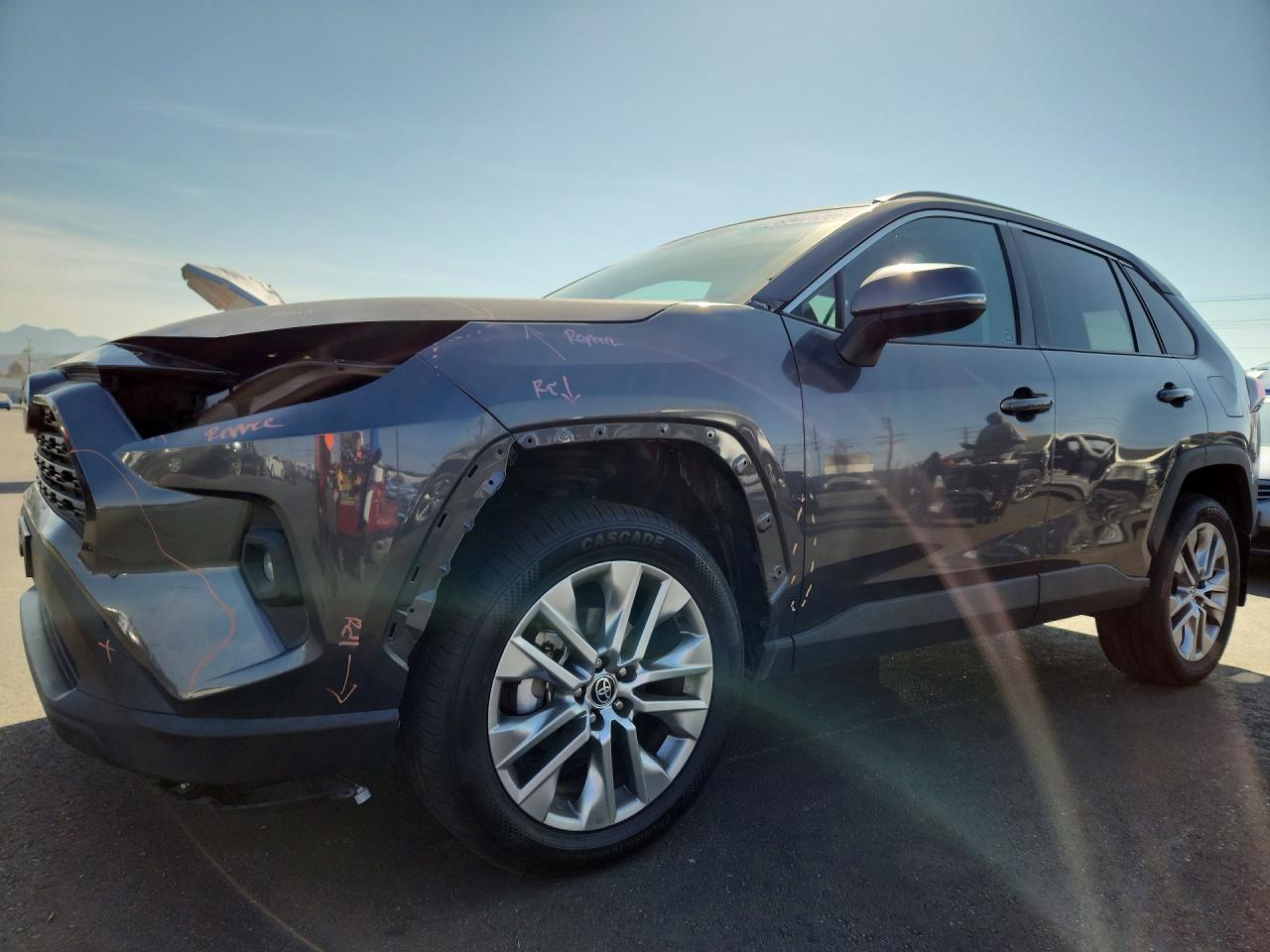 2022 Toyota RAV4, Xle Premium