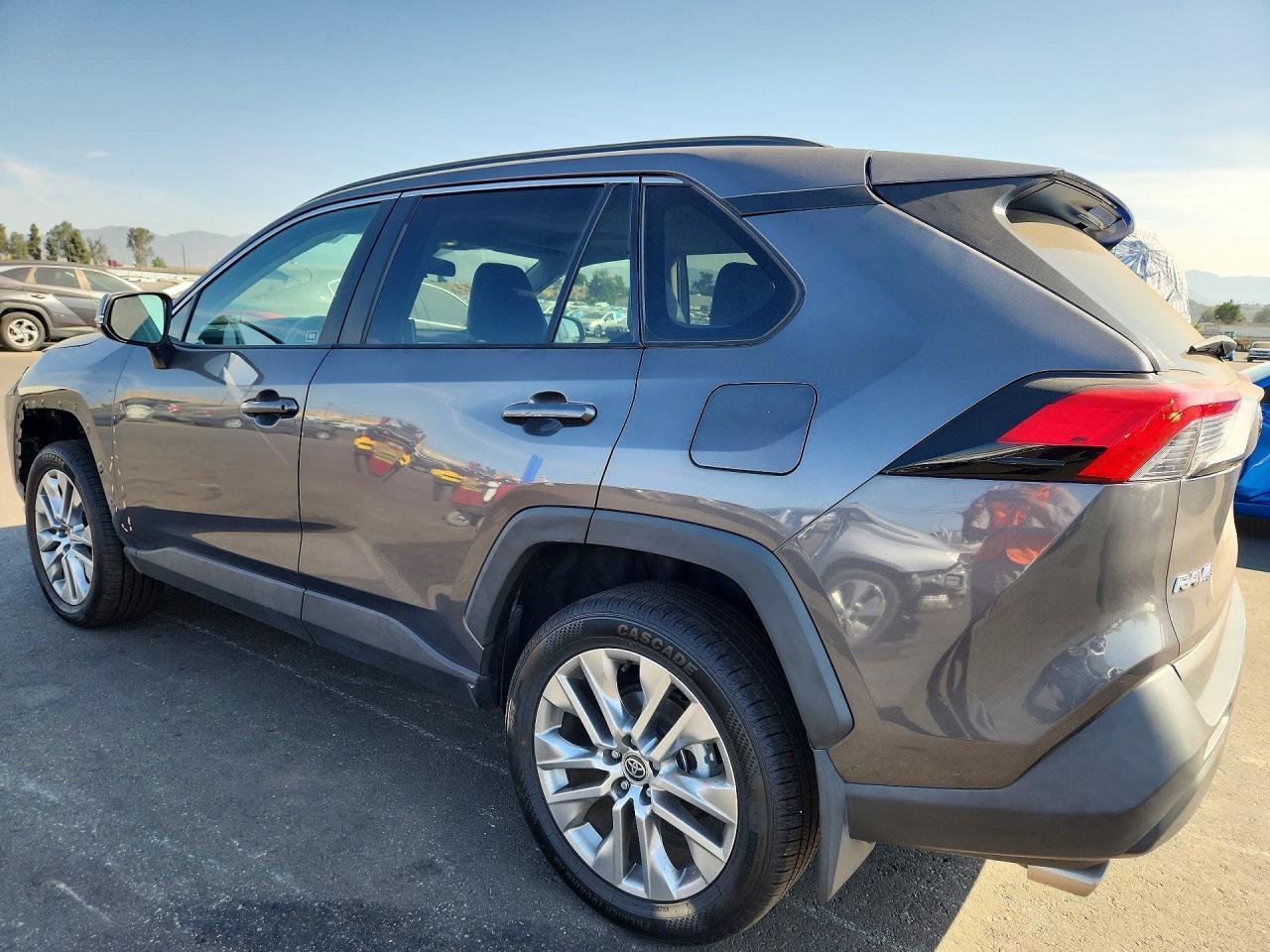 2022 Toyota RAV4, Xle Premium