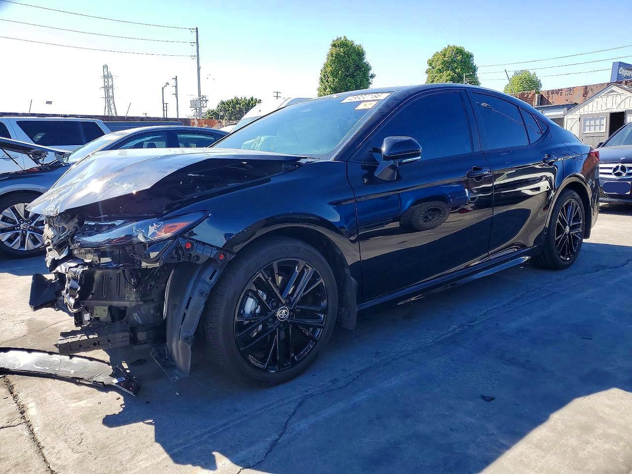 2025 Toyota Camry, SE