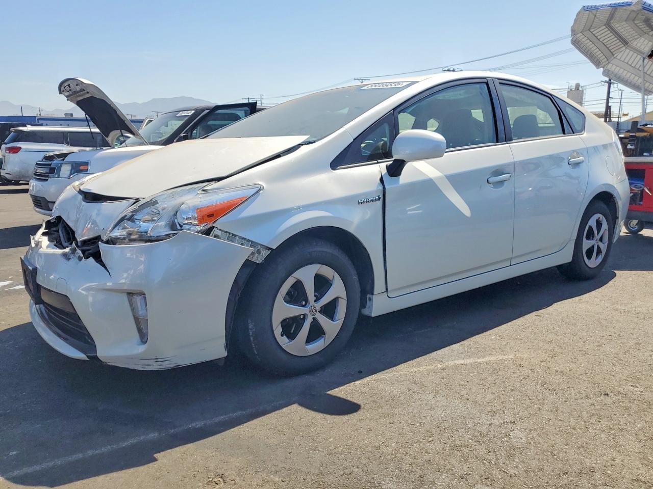 2015 Toyota Prius, Two