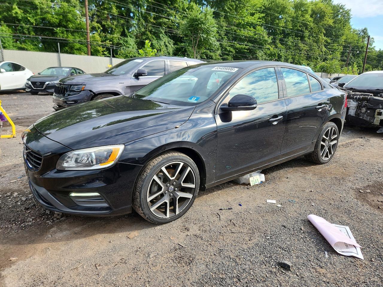2018 Volvo S60, Dynamic