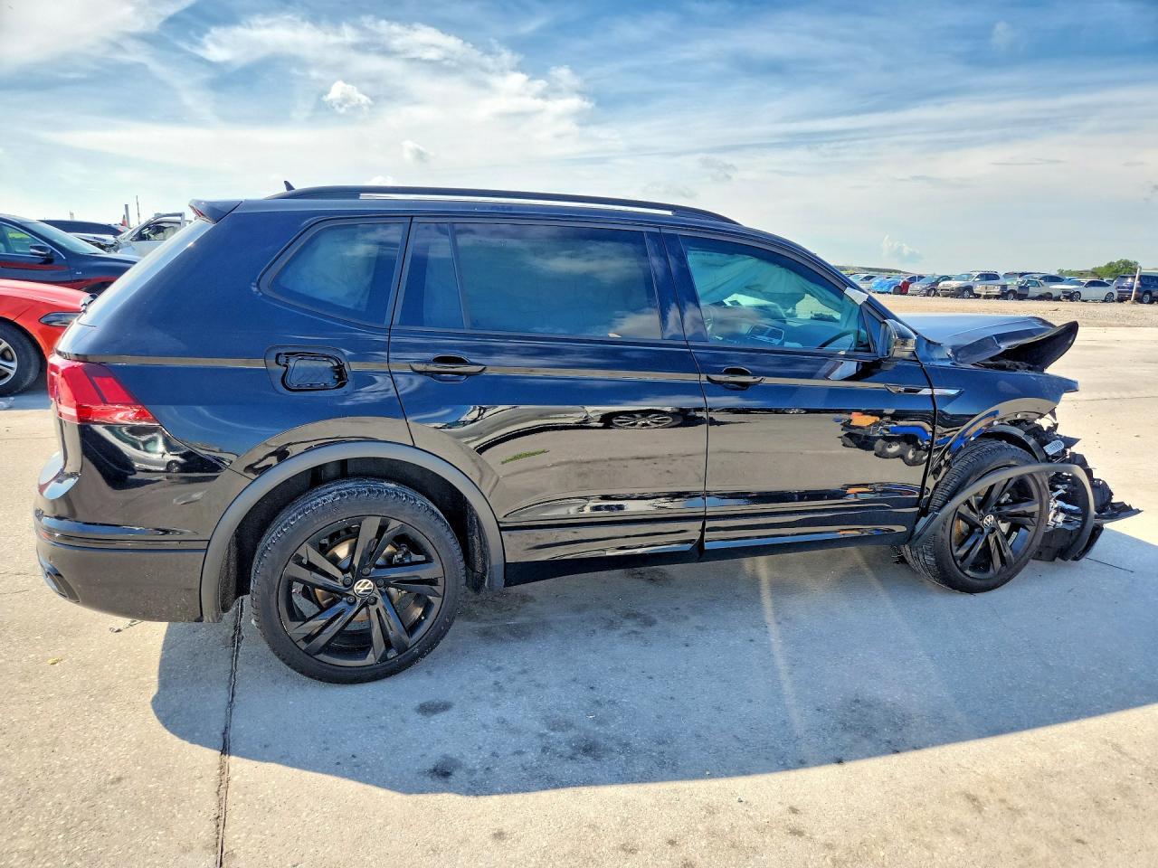 2024 Volkswagen Tiguan, Se R-...