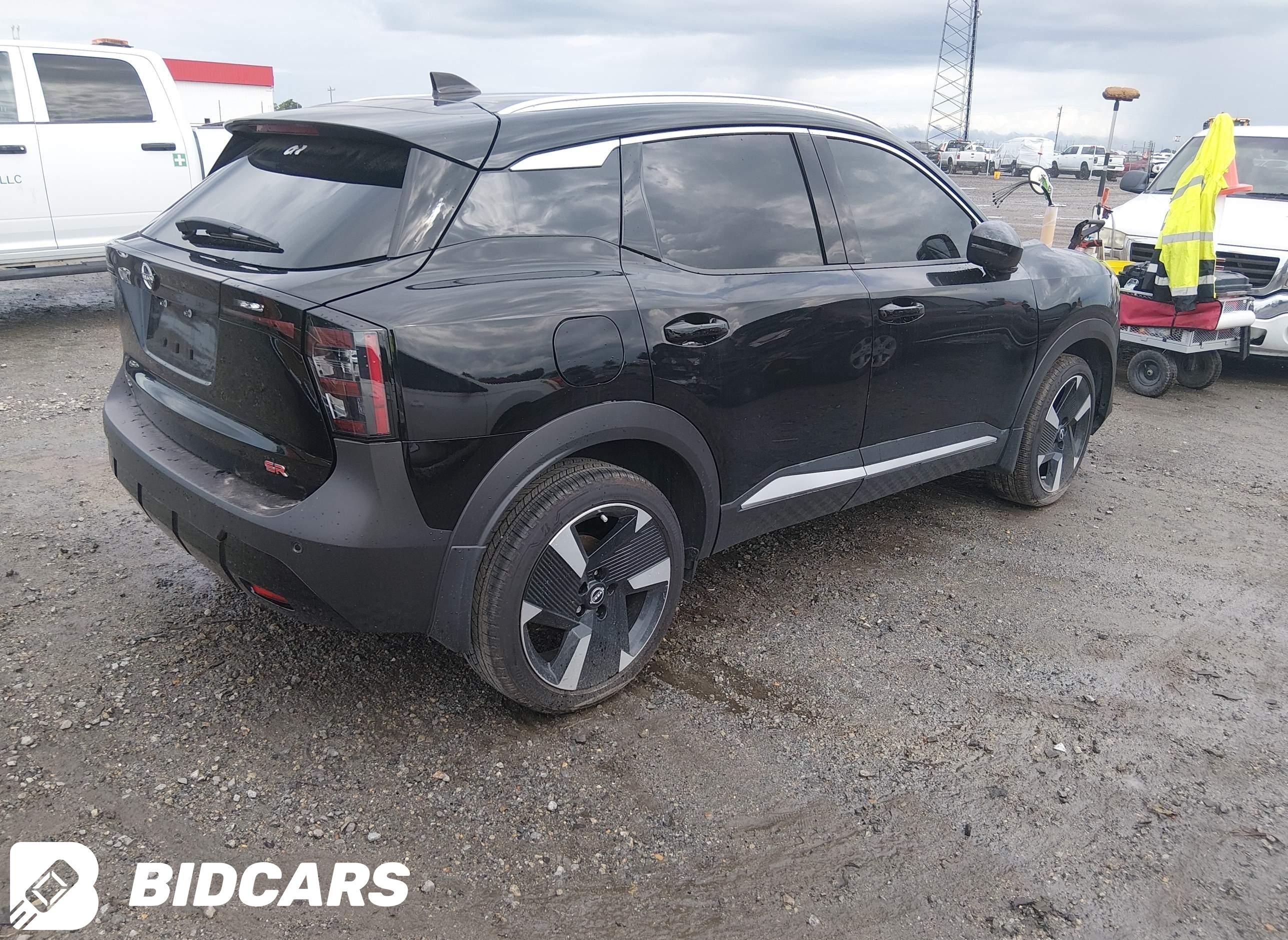2025 Nissan Kicks, Sr Fwd