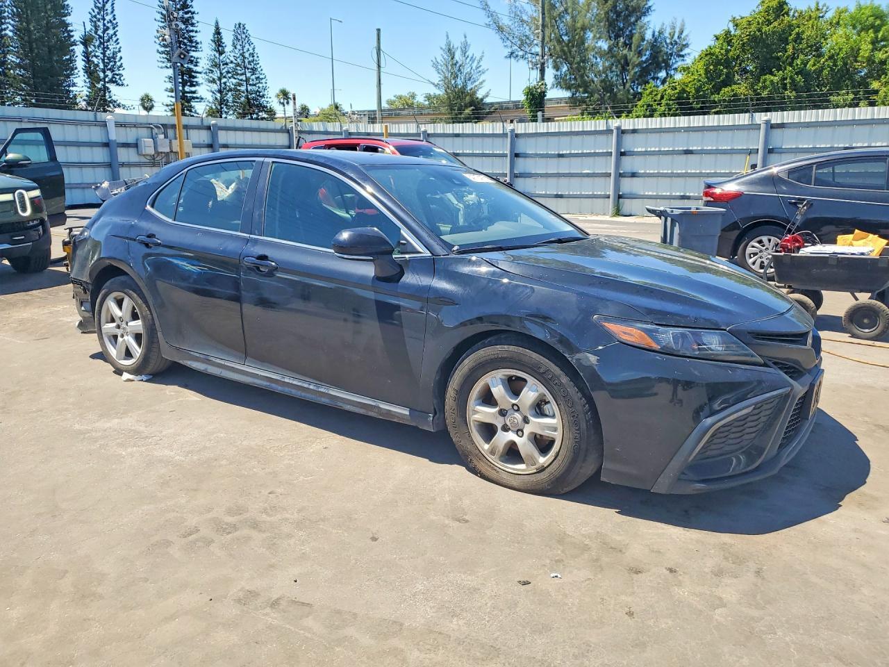 2024 Toyota Camry, SE