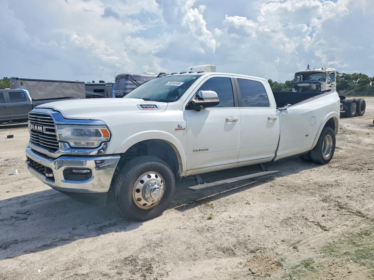 2022 RAM 1500, Laramie