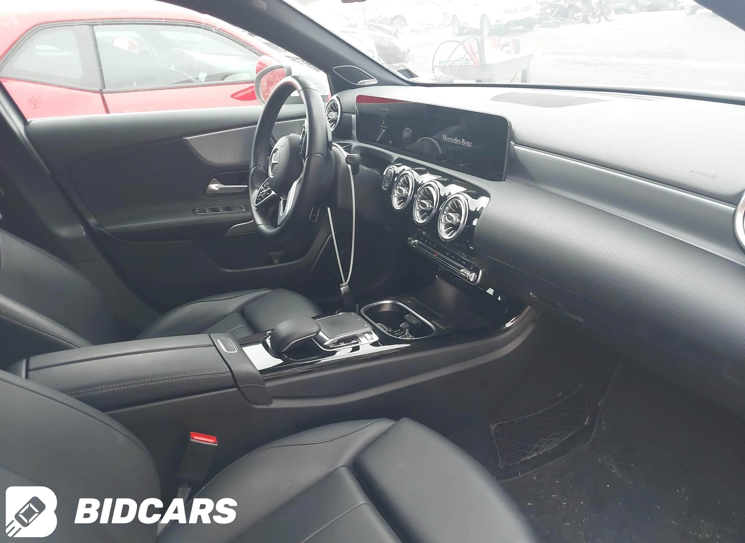 2020 Mercedes-Benz A 220