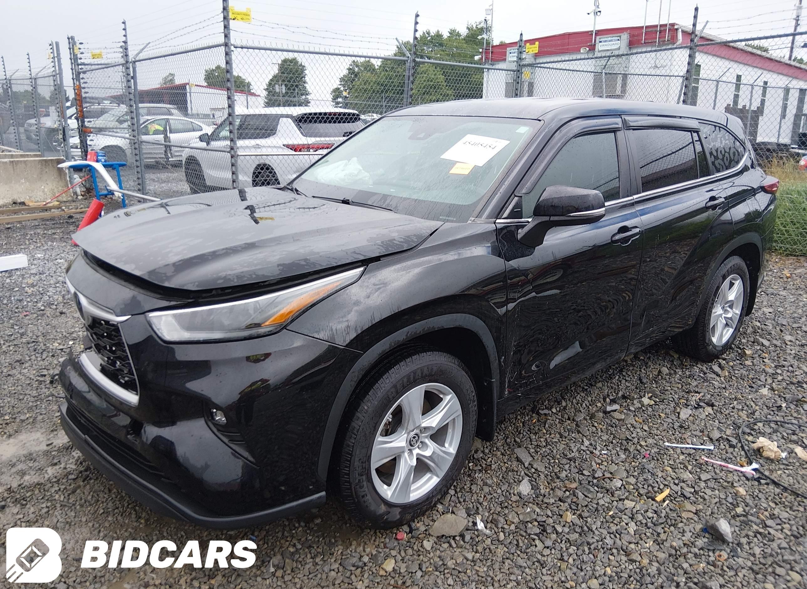 2023 Toyota Highlander, LE