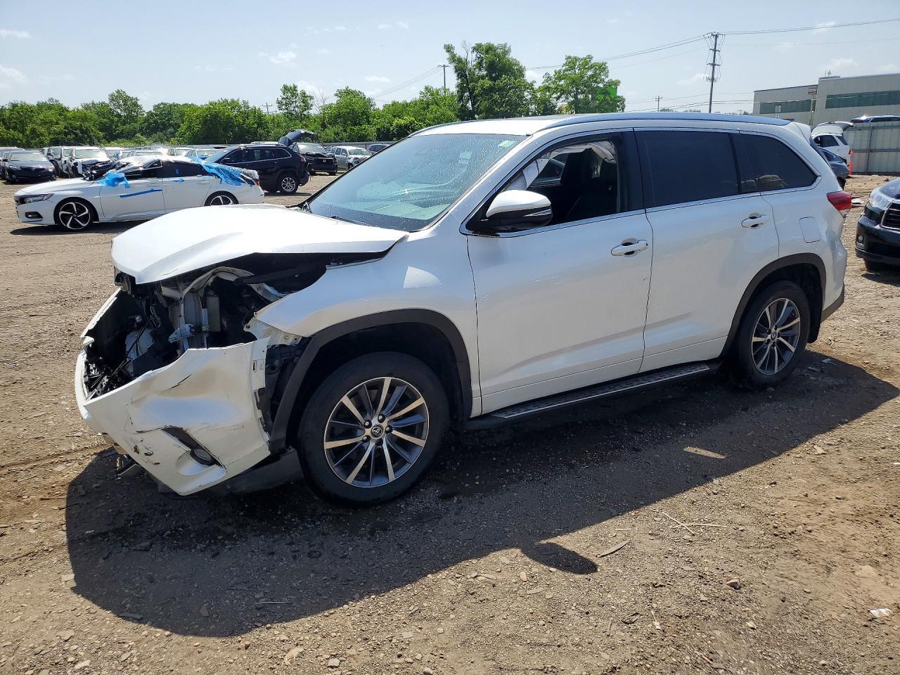 2018 Toyota Highlander, Limited